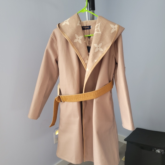 Tan Hooded Coat with Belt Size M, NEW - Picture 13 of 13